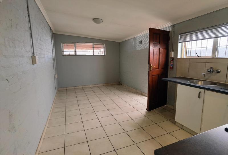 4 Bedroom Property for Sale in Goodwood Estate Western Cape